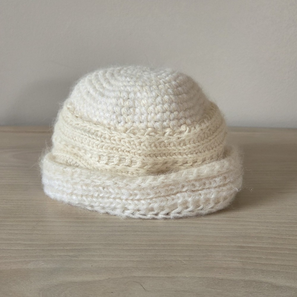 VTG Italian 60% Angora Wool Knit Bucket Hat Rolled Brim Fuzzy Cream White